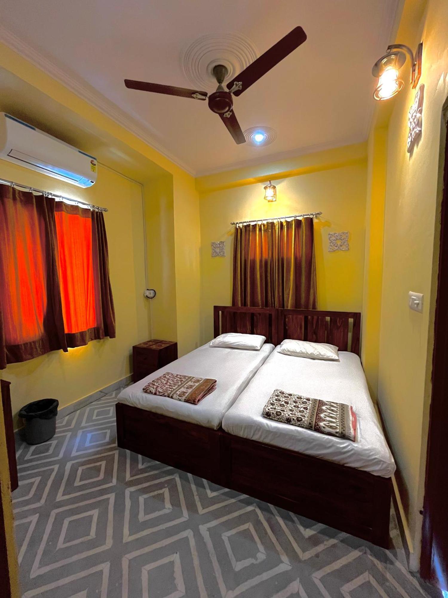 Beena Homestay Jaipur Bagian luar foto